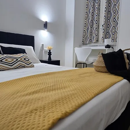 Ventre Luxury בית הארחה