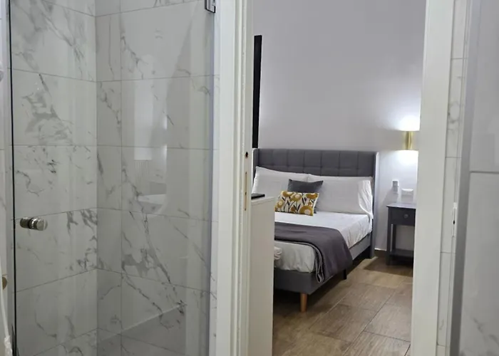 Ventre Luxury 3* Neapel